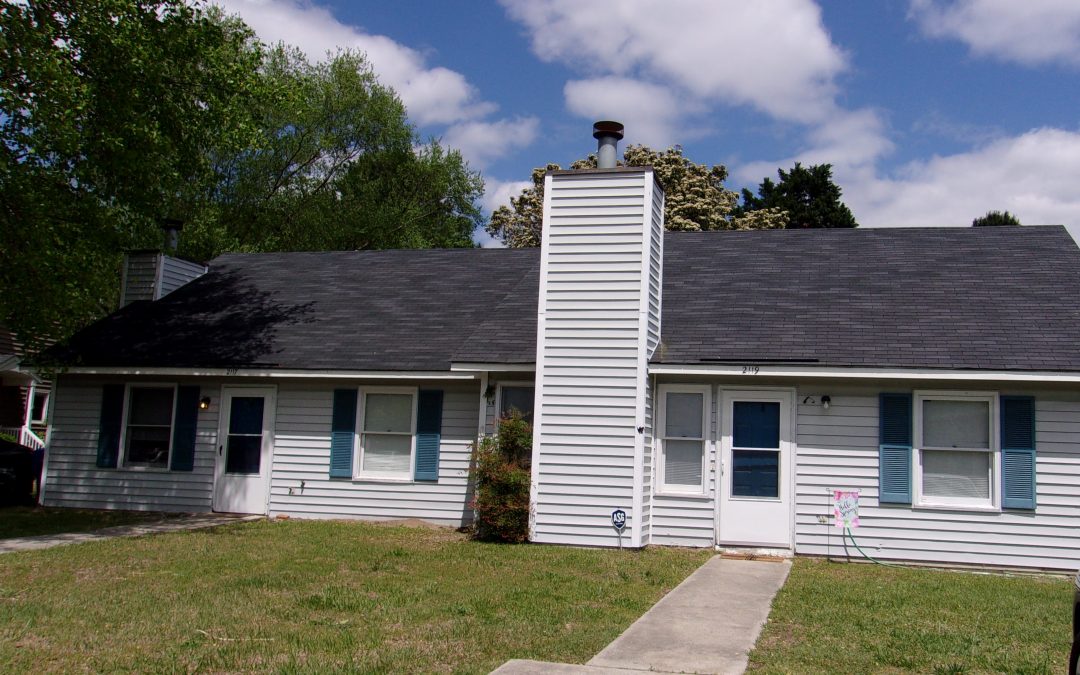 East 4th Street Duplex 2 bed 2 bath AVAILABLE August 1st