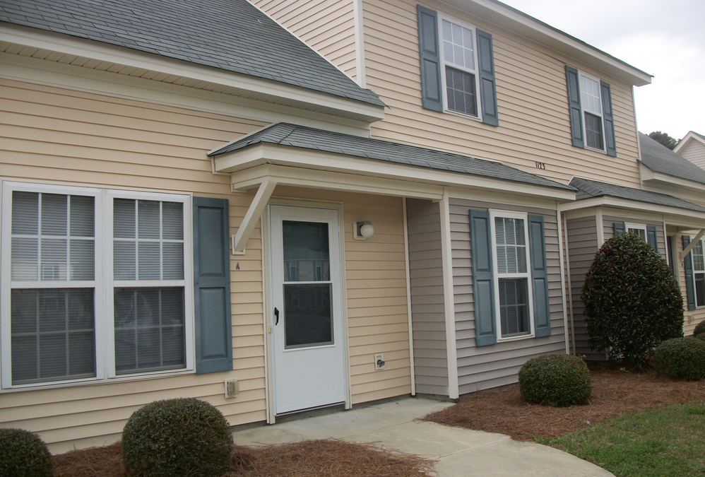 Brownlea Drive Townhome 3 bedroom 3 bath AVAILABLE NOW