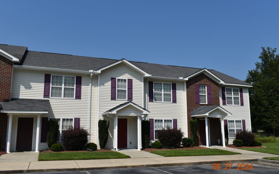 1504 MANNING FOREST 3 bedroom 2.5 baths ****AVAILABLE NOW